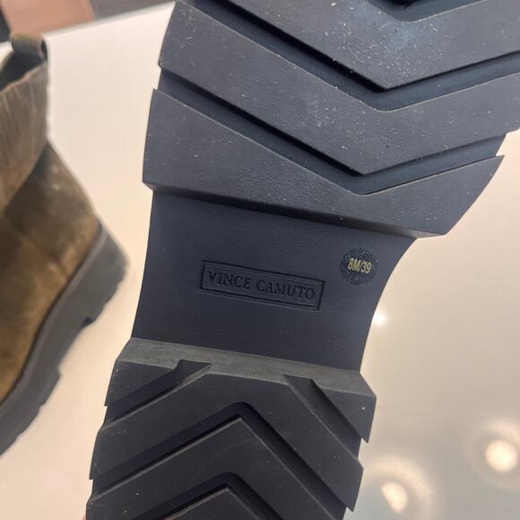 NEW Vince Camuto Neframes Army Green Leather Round Toe Chelsea Boot Size 8M - Picture 9 of 10